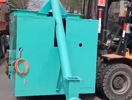 
新思維生物質(zhì)燃燒機(jī)配套滾筒烘干設(shè)備裝車發(fā)往江蘇